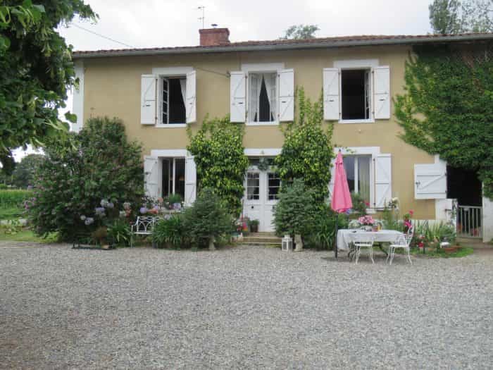 casa en Castelnau-Magnoac, Occitania 12092435