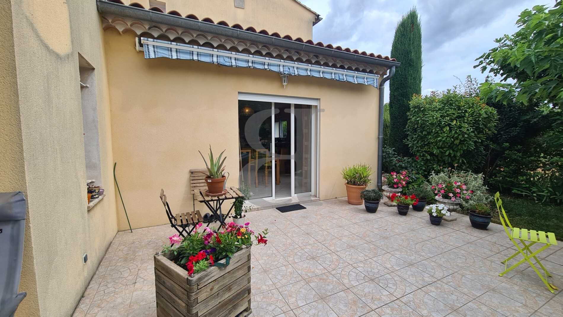 Casa nel Valréas, Provence-Alpes-Côte d'Azur 12092443