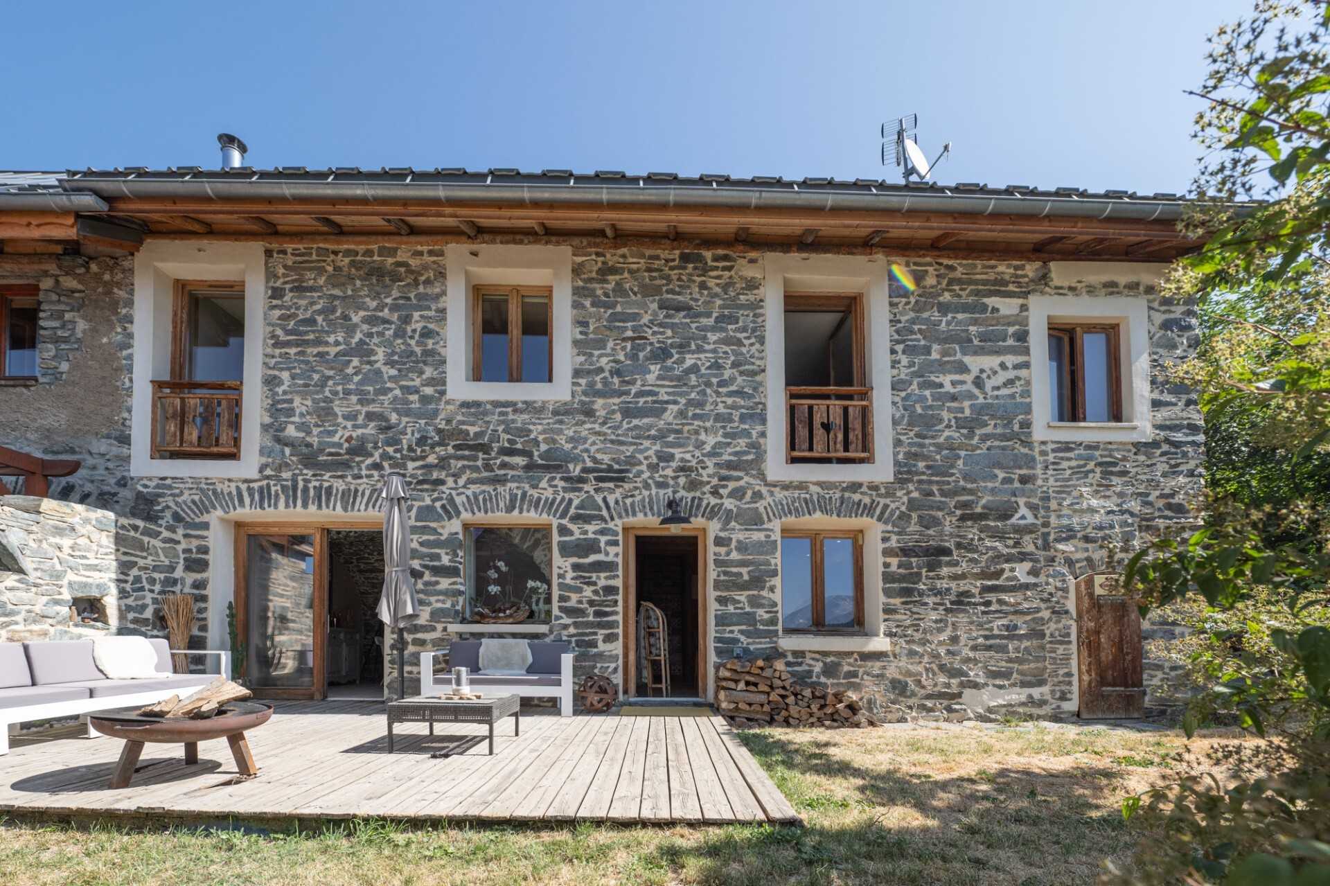 Будинок в Huez, Auvergne-Rhône-Alpes 12092547