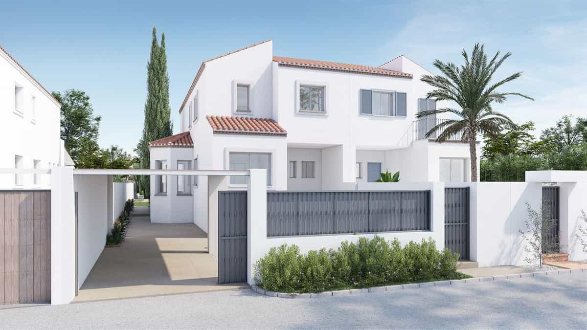 House in Estepona, Andalusia 12093091