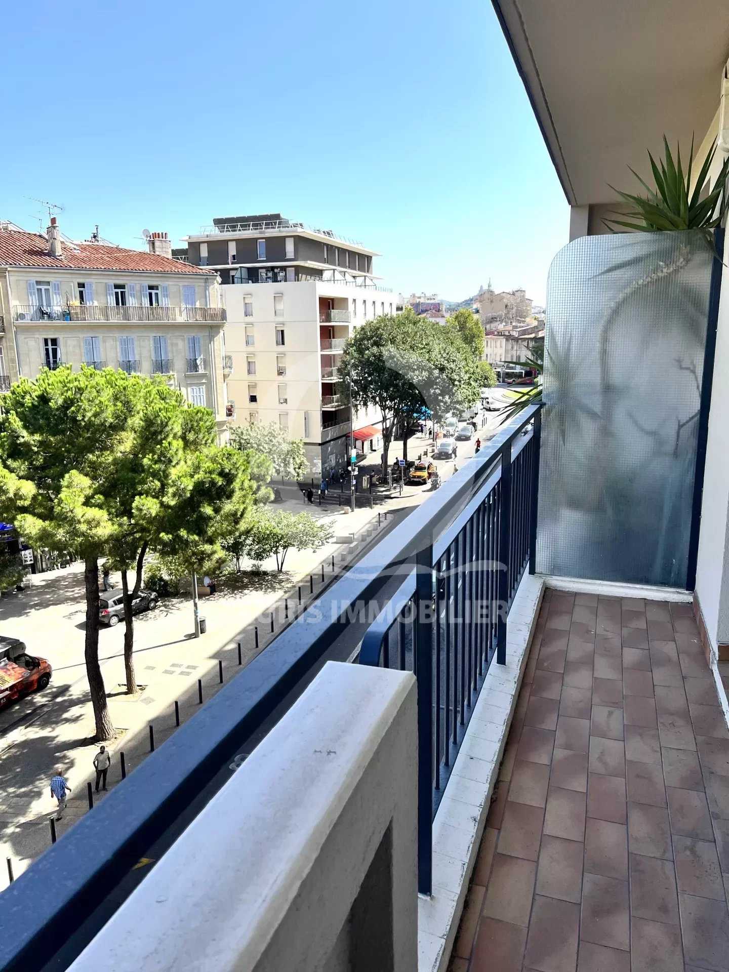Condominium dans Marseille, Provence-Alpes-Côte d'Azur 12094295