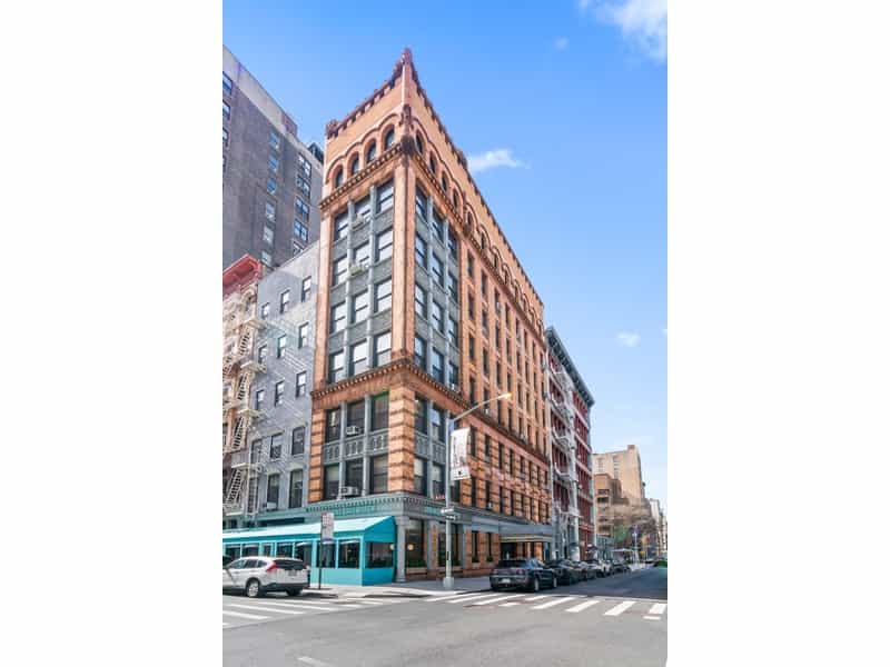 Condominium in New York, New York 12094507