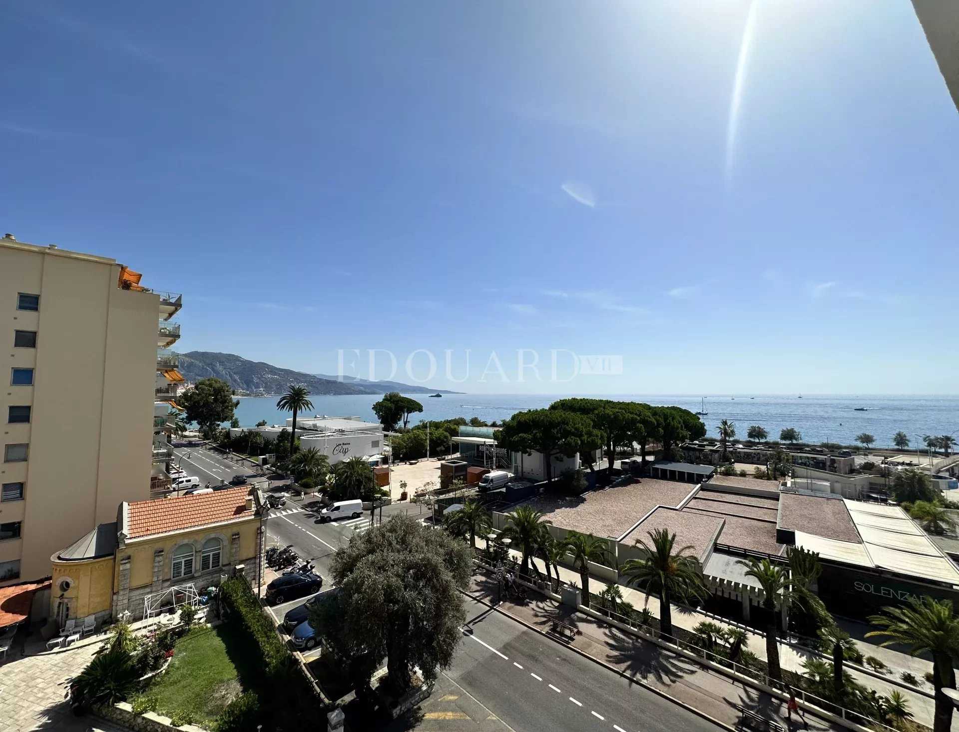 Condominium dans Roquebrune-Cap-Martin, Alpes-Maritimes 12095344