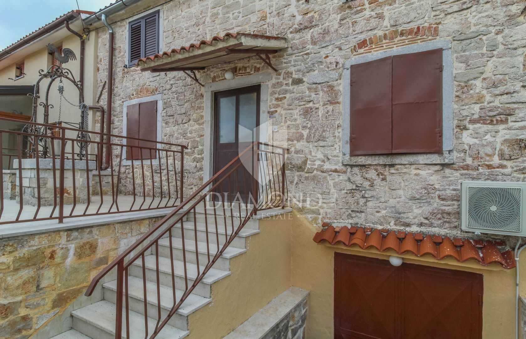 Будинок в Vižinada, Istria County 12095600
