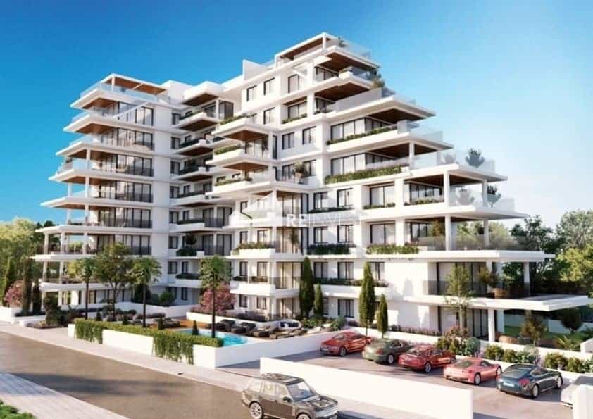 Condominium in Larnaca, Larnaka 12096223