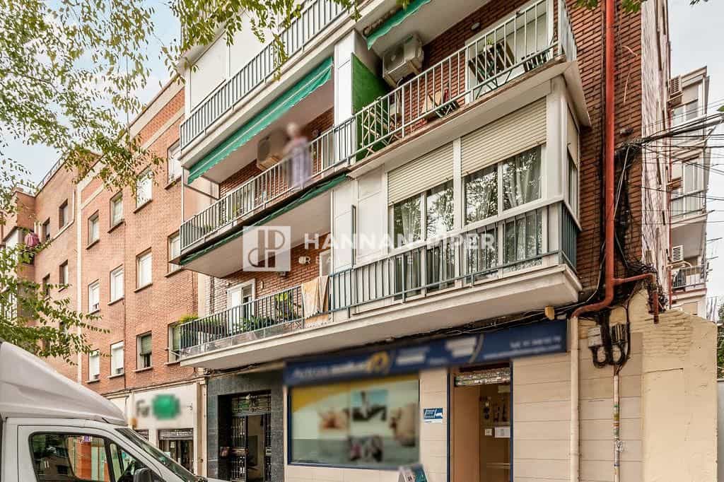Condominium in Ciudad Lineaal, Madrid 12096367