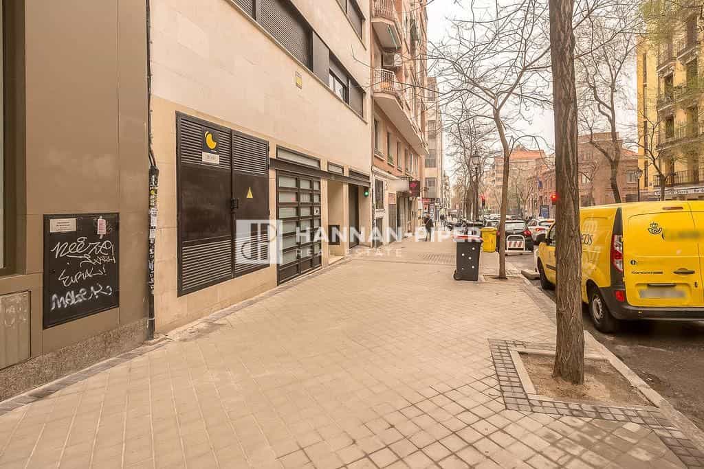 Retail in Madrid, Madrid 12096371