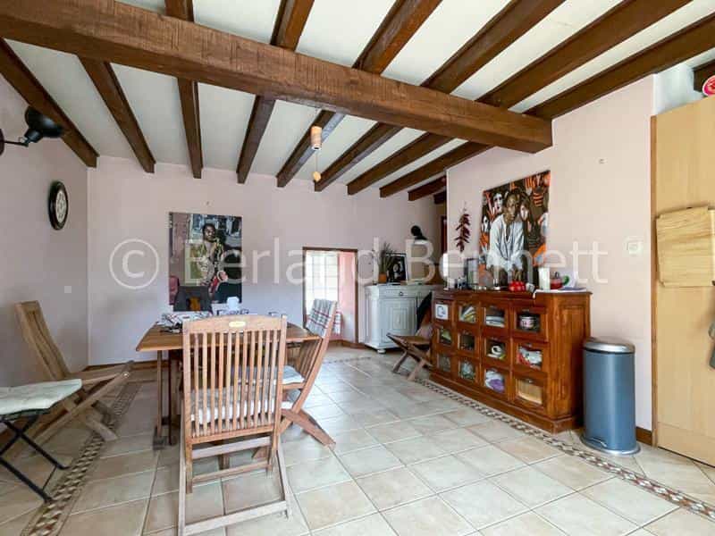 House in Ardilleux, Nouvelle-Aquitaine 12097410