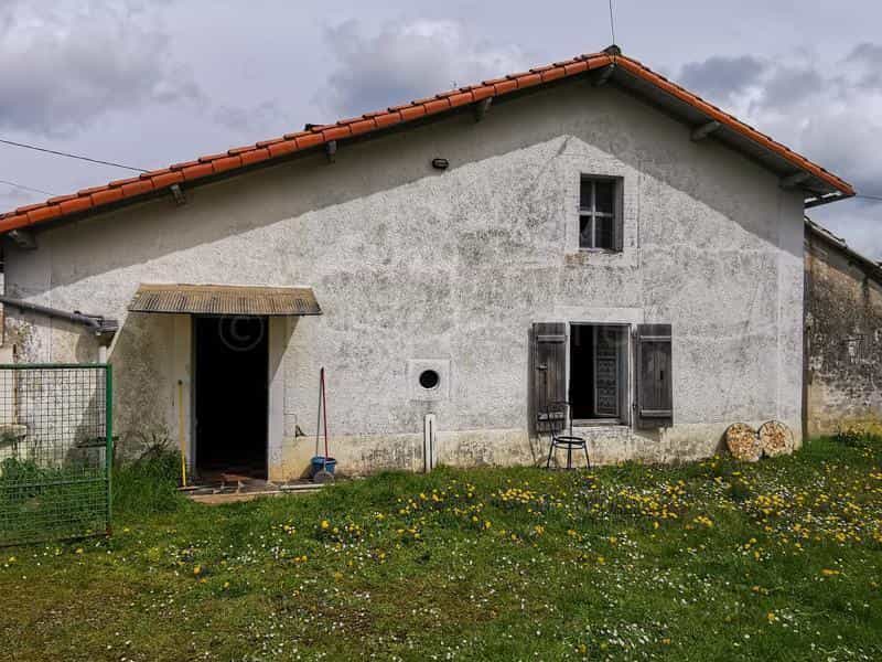 Hus i Sauzé-Vaussais, Nouvelle-Aquitaine 12097415