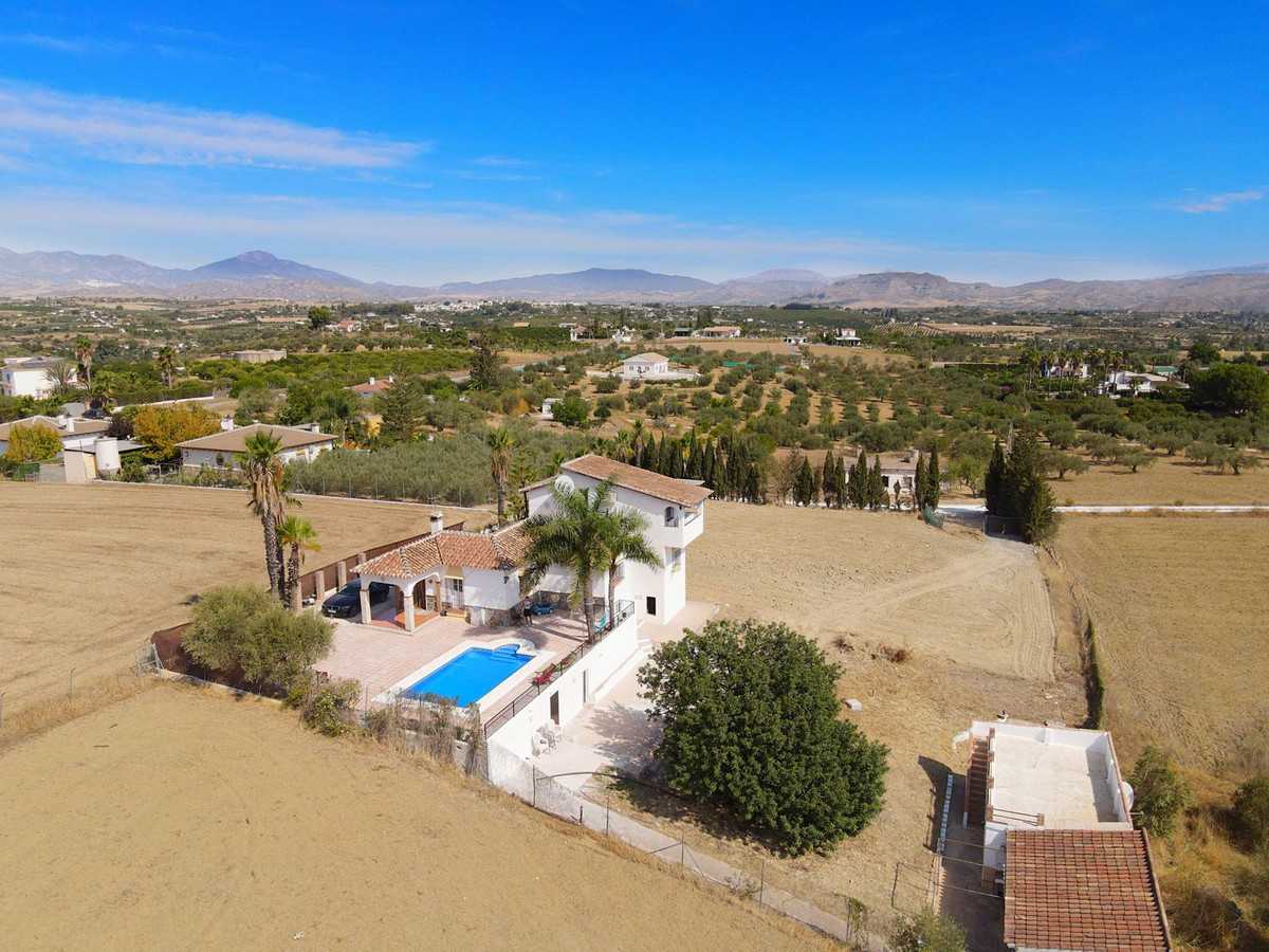 House in Alhaurin el Grande, Andalusia 12097477