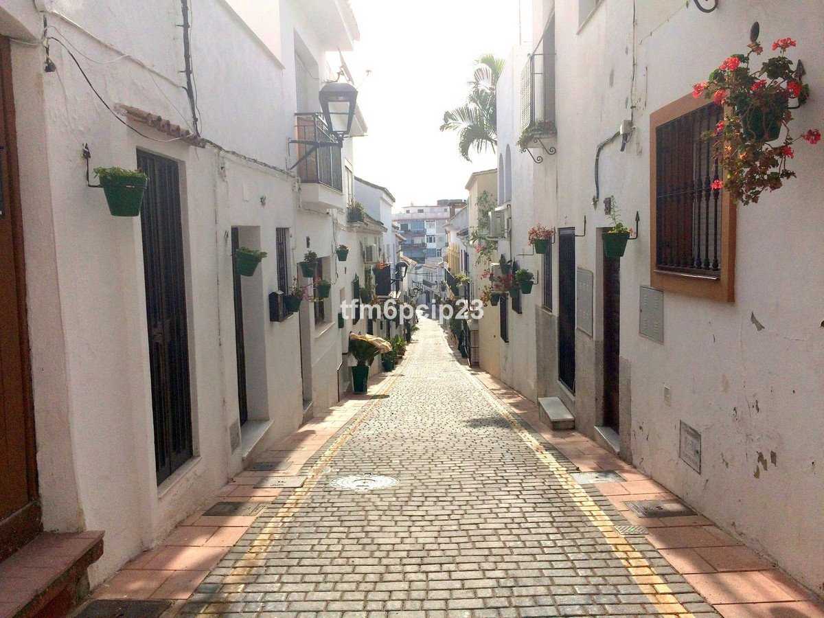 House in Estepona, Andalusia 12098631