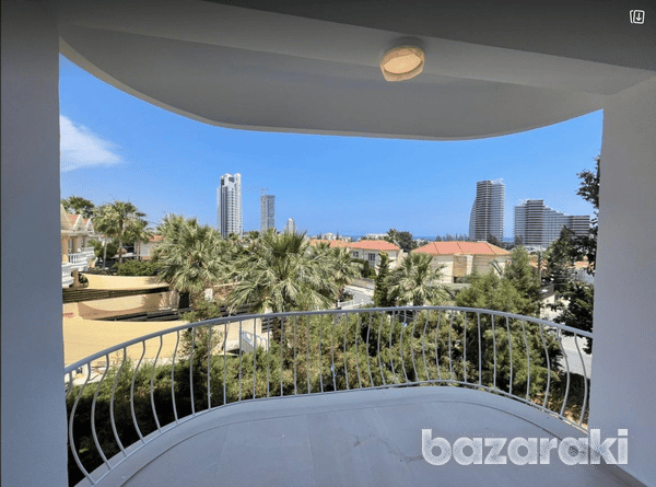Condominium in Germasogeia, Limassol 12098831