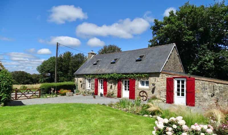 House in Maël-Pestivien, Brittany 12099773