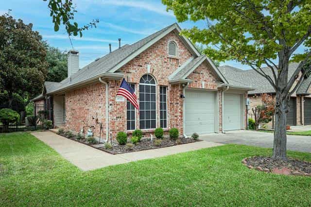 House in Plano, Texas 12099870