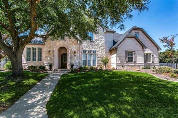 House in Colleyville, Texas 12099936