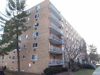 Condominium in Tarrytown, New York 12100016