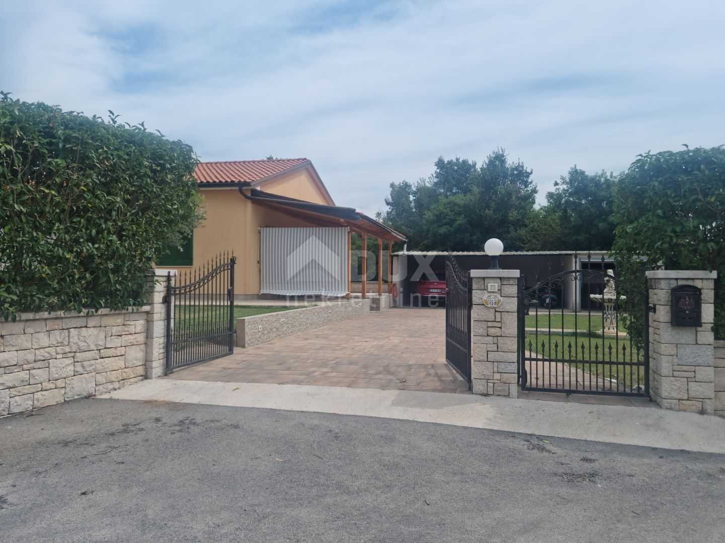 rumah dalam Gajana, Istria County 12100337