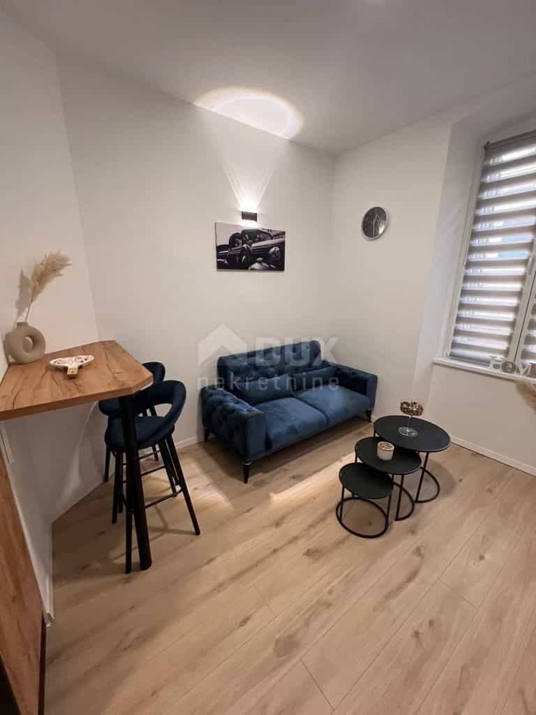 公寓 在 Rijeka, Primorsko-goranska županija 12100339