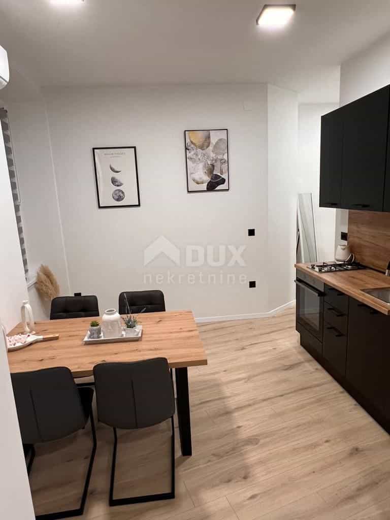 公寓 在 Rijeka, Primorsko-goranska županija 12100339