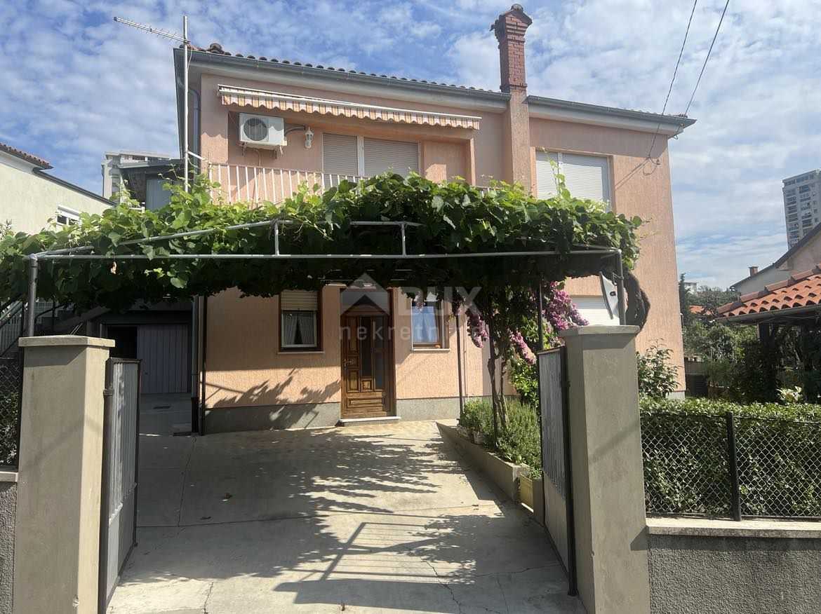 房子 在 Rijeka, Primorsko-goranska županija 12100340