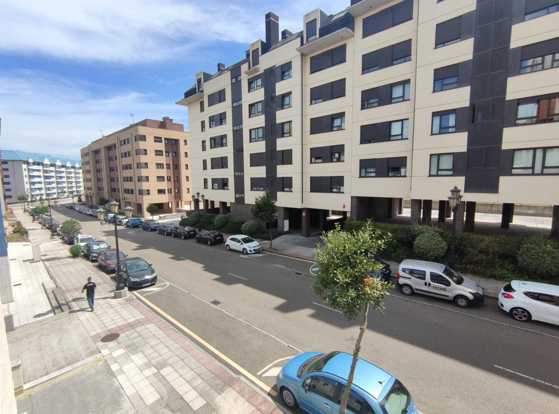 Condominium in Oviedo, Principado de Asturias 12100359