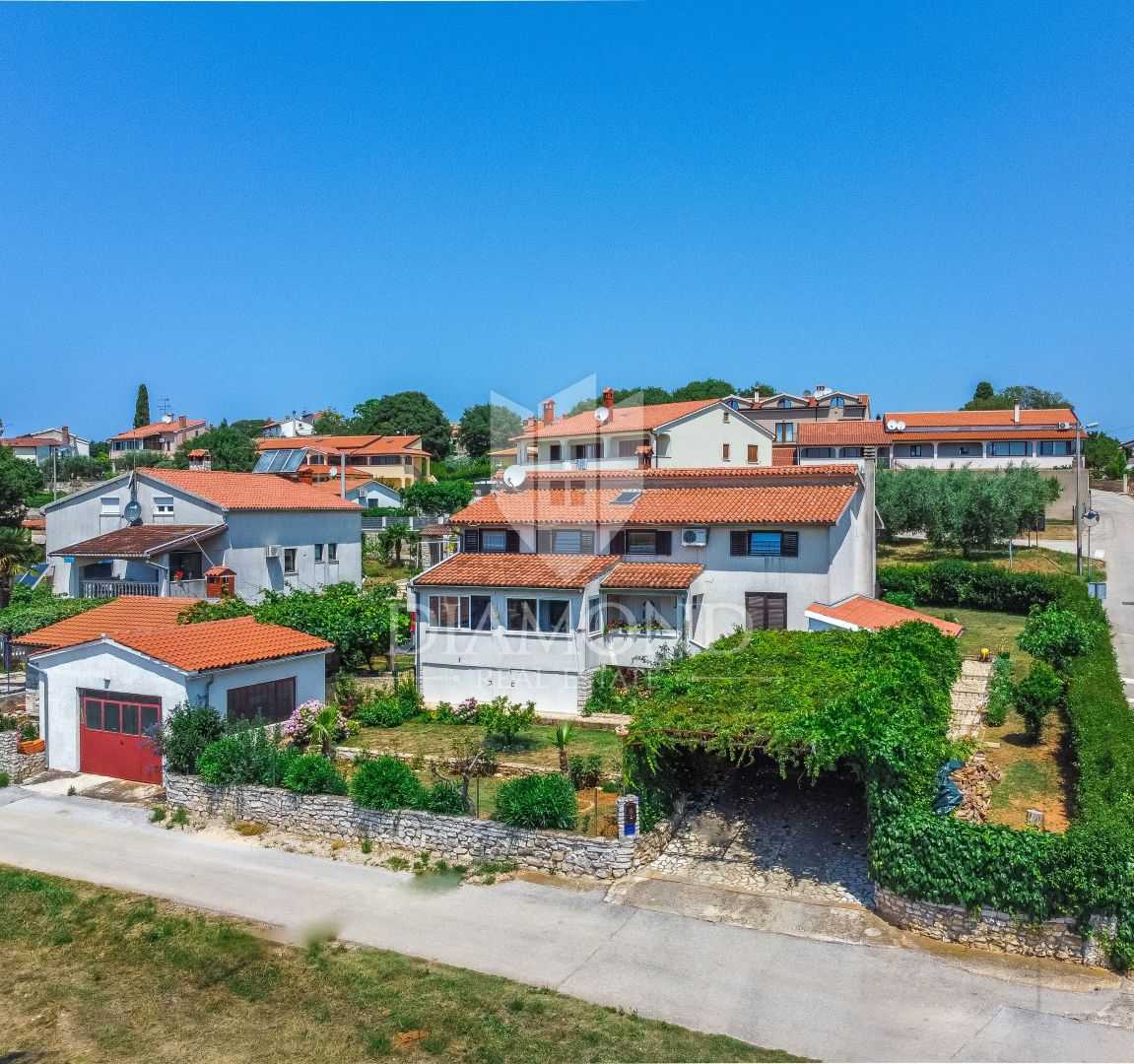 Будинок в Poreč, Istria County 12100541