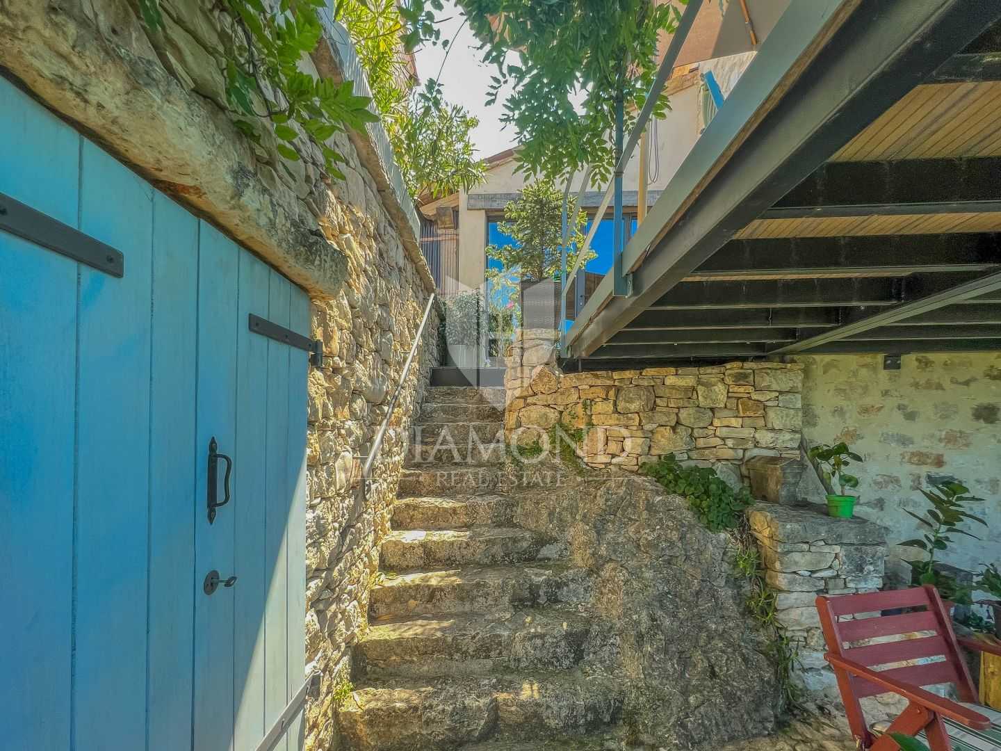 House in Buje, Istria County 12100586
