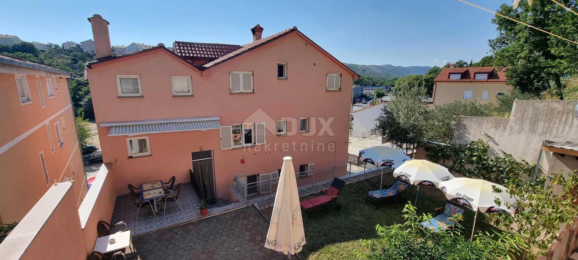 住宅 在 Novi Vinodolski, Primorje-Gorski Kotar County 12101703