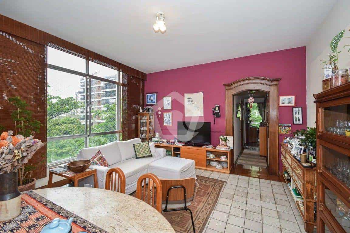Condominium in Humaita, Rio de Janeiro 12101852