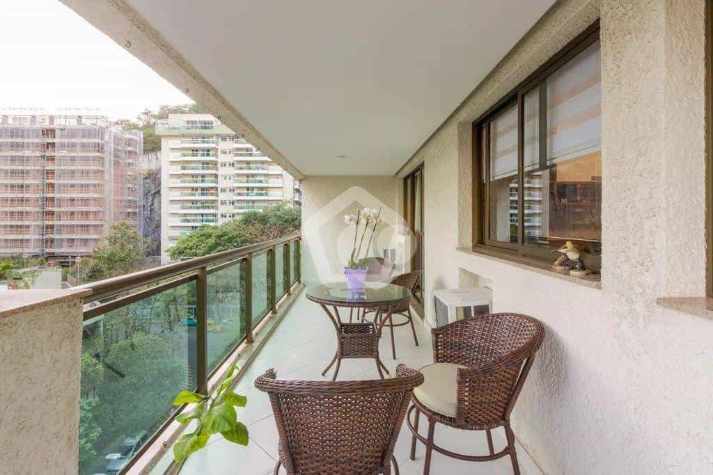 Condominium in Botafogo, Rio de Janeiro 12101860