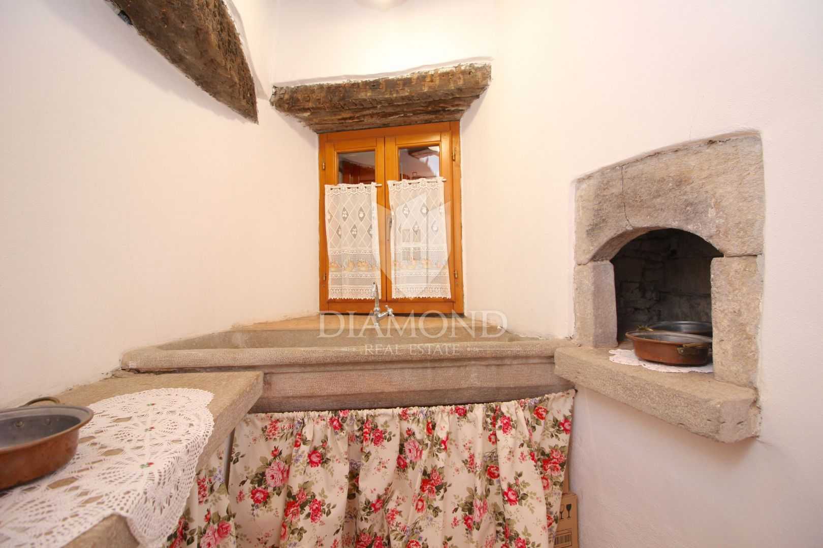 Casa nel Gračišće, Istria County 12101964