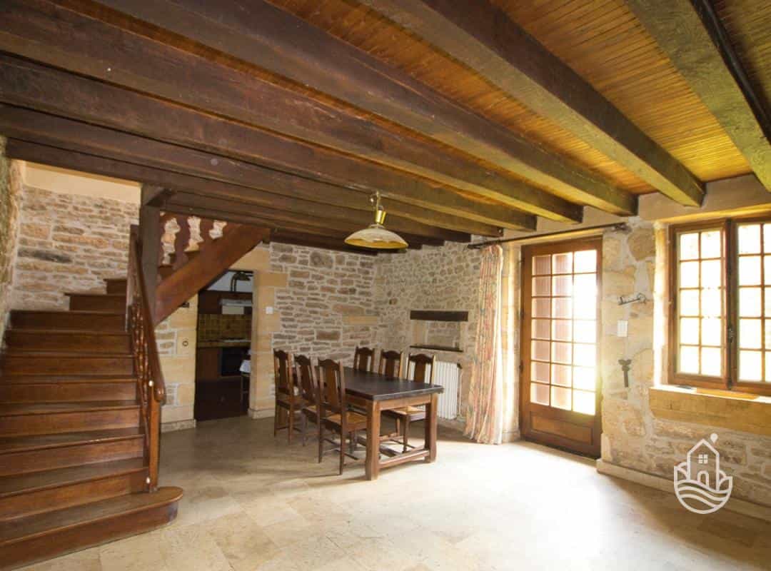 Talo sisään Sarlat-la-Canéda, Nouvelle-Aquitaine 12102767