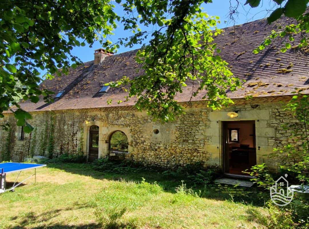 房子 在 Rouffignac-Saint-Cernin-de-Reilhac, Nouvelle-Aquitaine 12102782