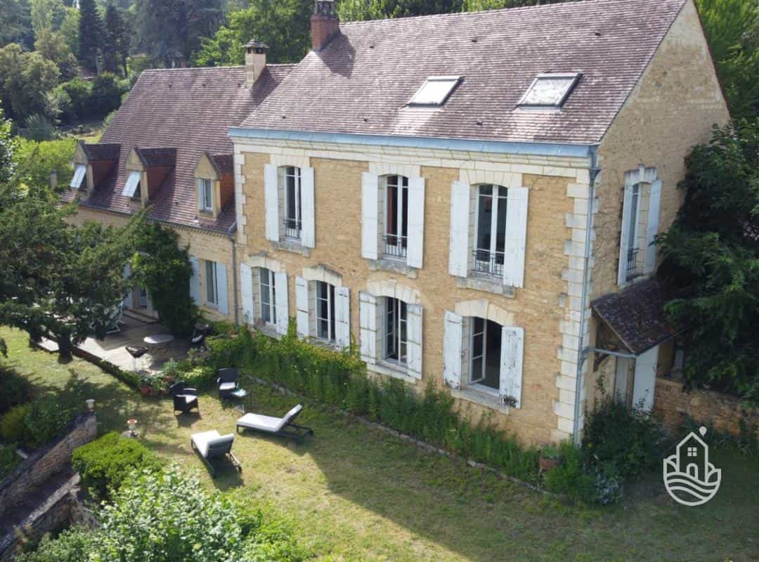 House in Sarlat-la-Caneda, Nouvelle-Aquitaine 12102784