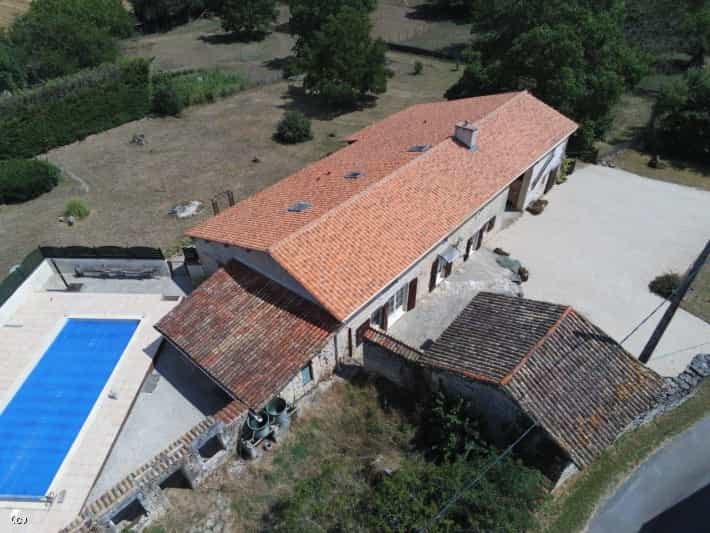Casa nel Sauzé-Vaussais, Nouvelle-Aquitaine 12102820