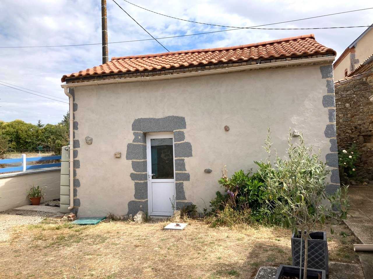 σπίτι σε Maisontiers, Nouvelle-Aquitaine 12102899