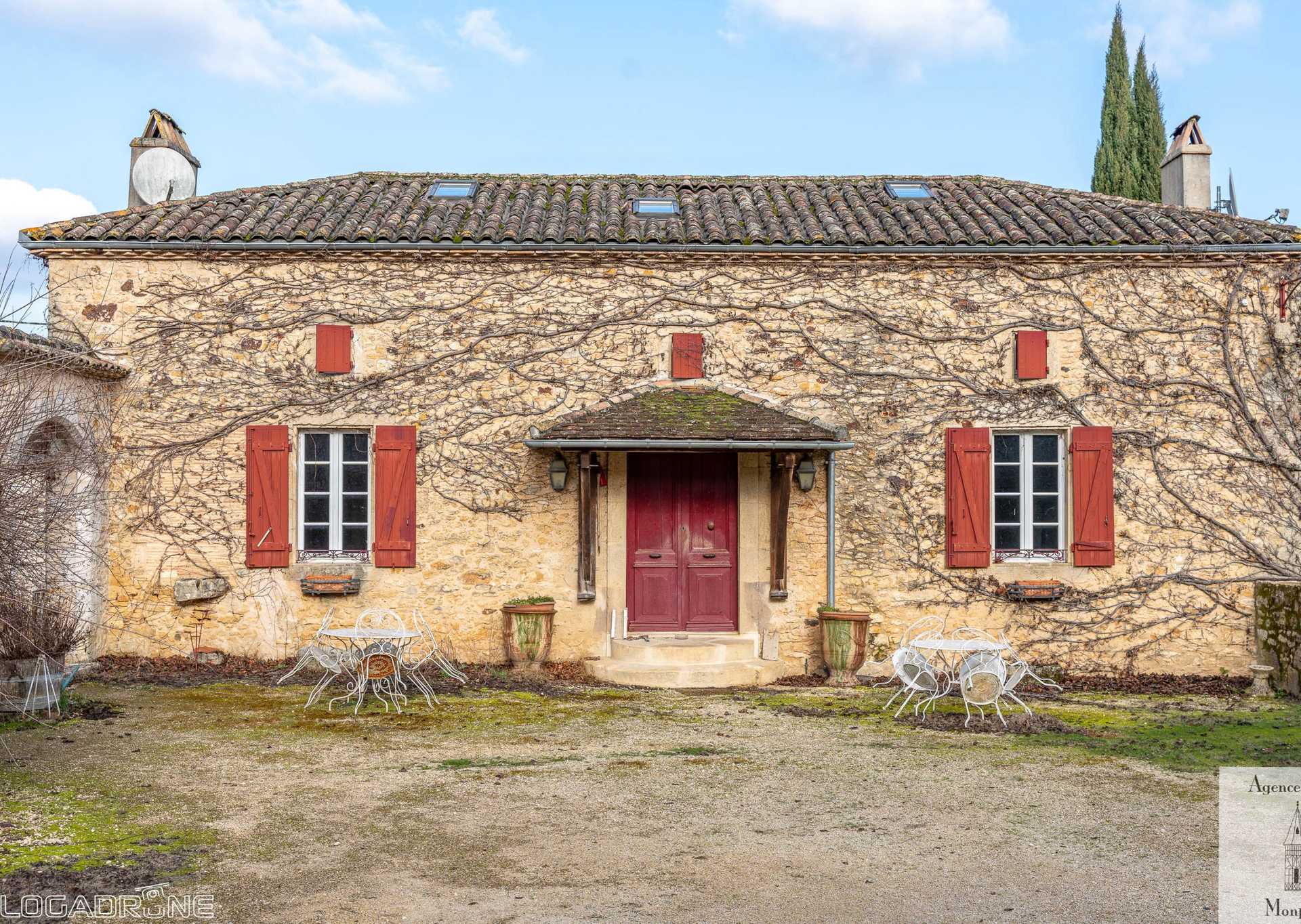 Talo sisään Monflanquin, Nouvelle-Aquitaine 12102925