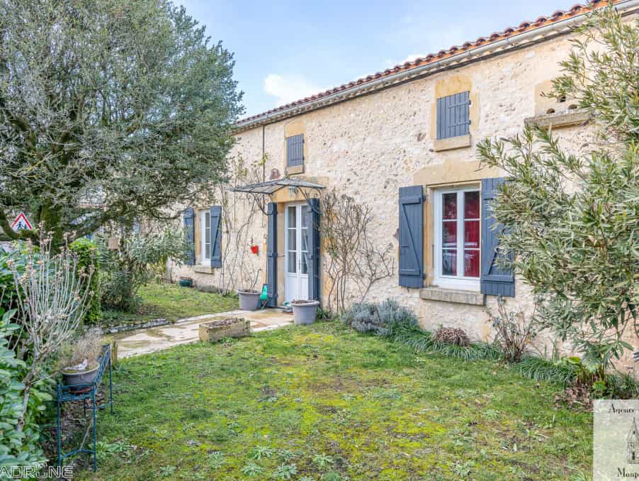 House in Monpazier, Nouvelle-Aquitaine 12102926