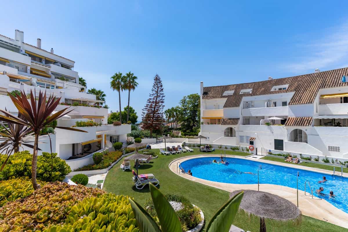 Condominium in Marbella, Andalusia 12103284