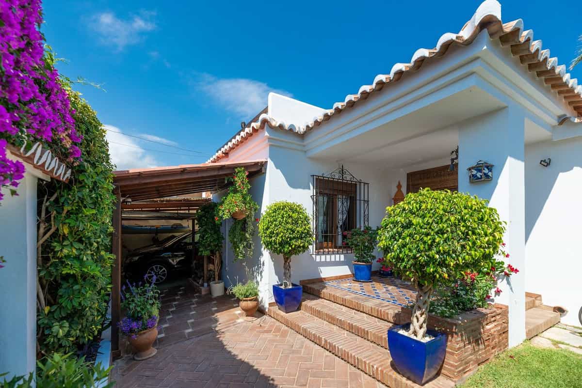 Rumah di San Pedro de Alcantara, Andalusia 12103336