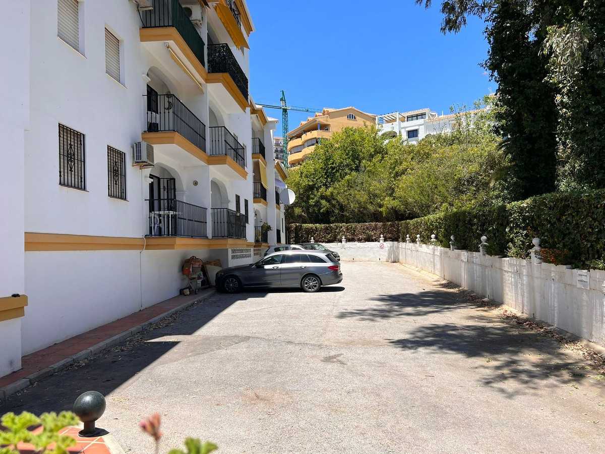 公寓 在 Benalmádena, Andalusia 12103382