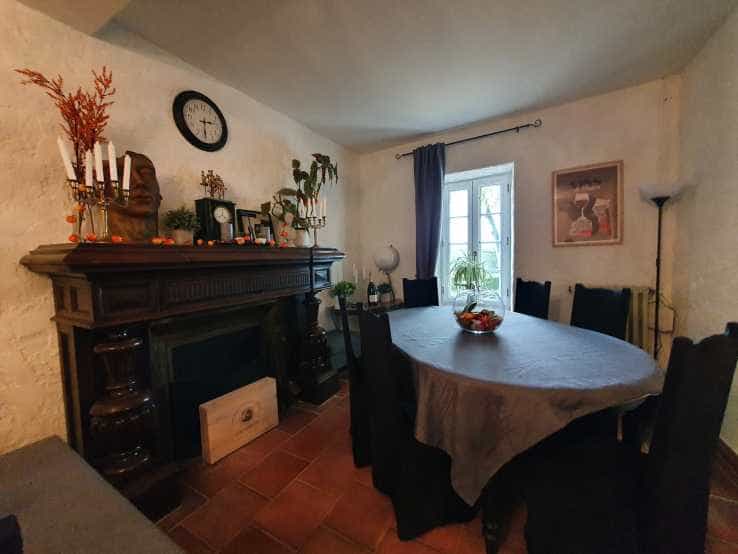 मकान में Minzac, Nouvelle-Aquitaine 12104016