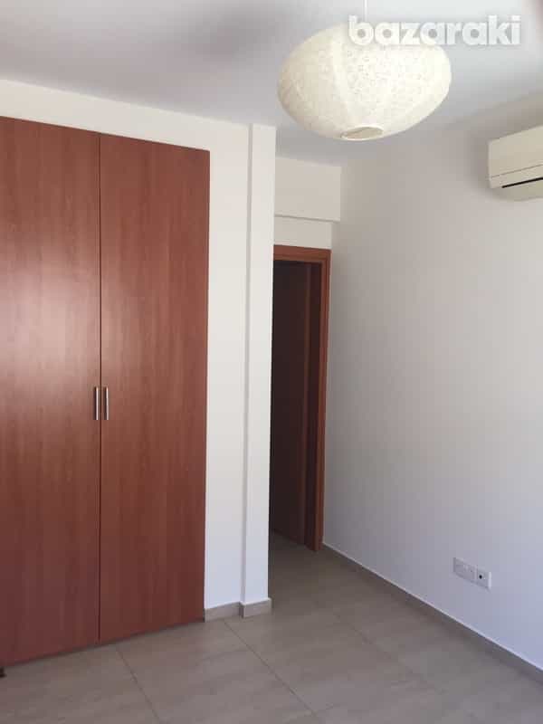 Condominium dans Limassol, Limassol 12104277