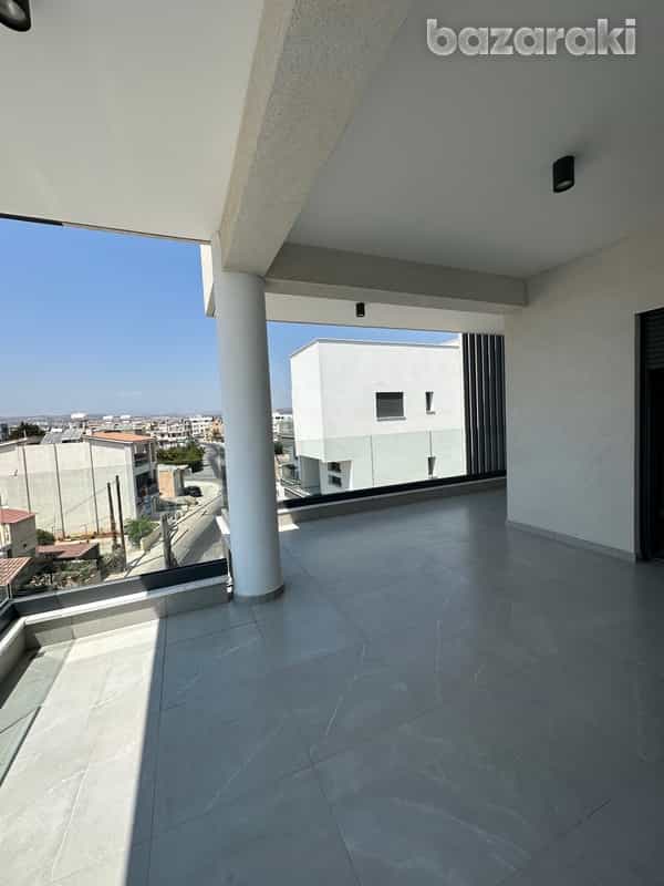 Condominium in Kato Polemidia, Limassol 12104327
