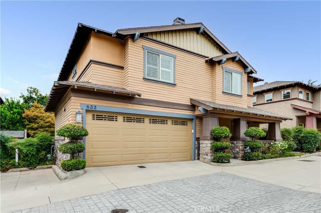 House in Monrovia, California 12104607