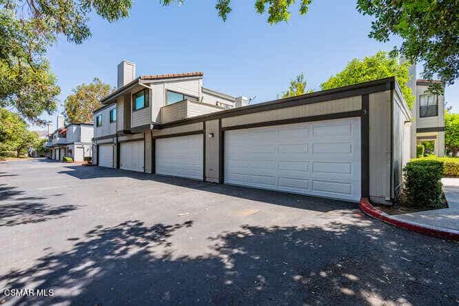 Condominium in Simi Valley, California 12104634