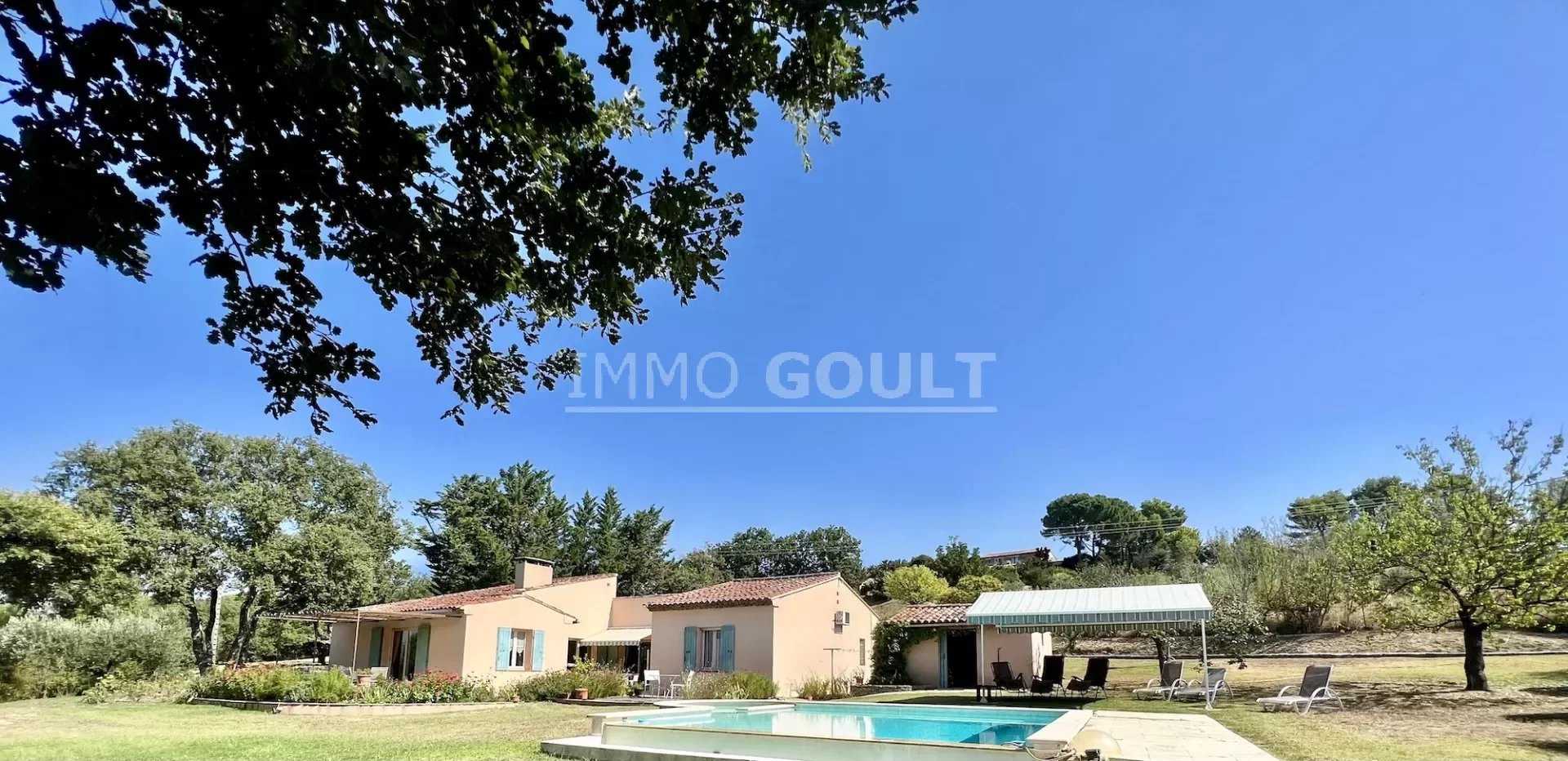 Hus i Goult, Provence-Alpes-Cote d'Azur 12104738
