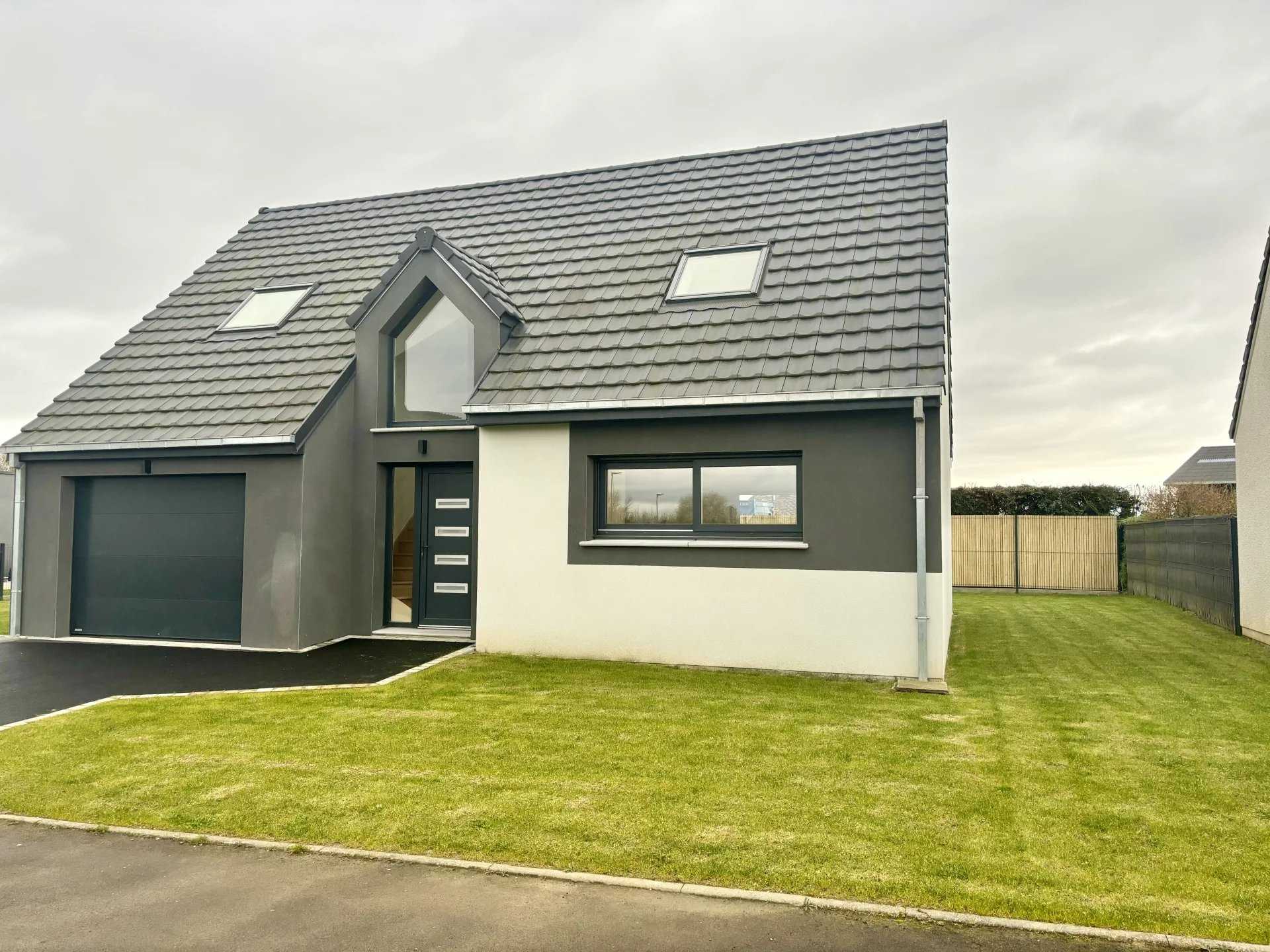 House in Cambrai, Nord 12104775