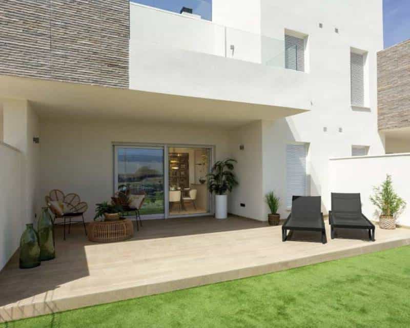 Condominium in Las Bovedas, Valencia 12105317