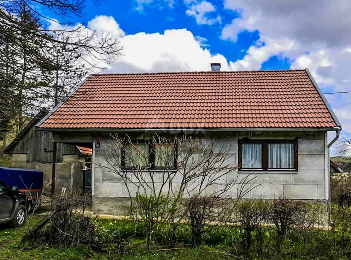 House in Plaski, Karlovacka Zupanija 12105400